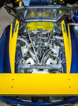 Illustration for article titled Back-to-Back: McLaren 650S and 12C GT3